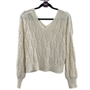 Shein Winter White V-Neck Chunky Sweater Small